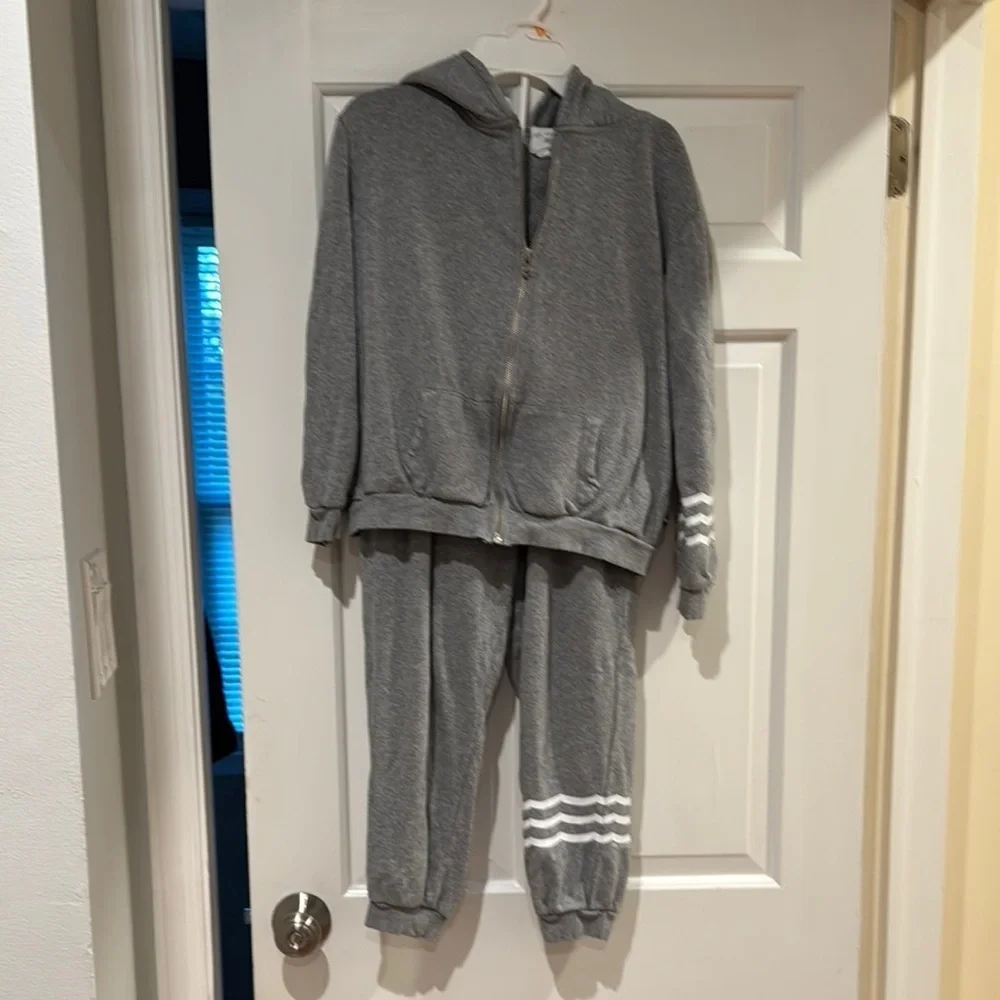 Sol Angeles Gray Sweatpants Relaxed Fit sweatsuit